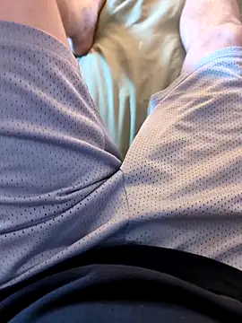 Snapshot of MrandMrsHaze chatting on October 20, 2025, 2:39 pm MrandMrsHaze online show from October 20, 2025, 2:39 pm