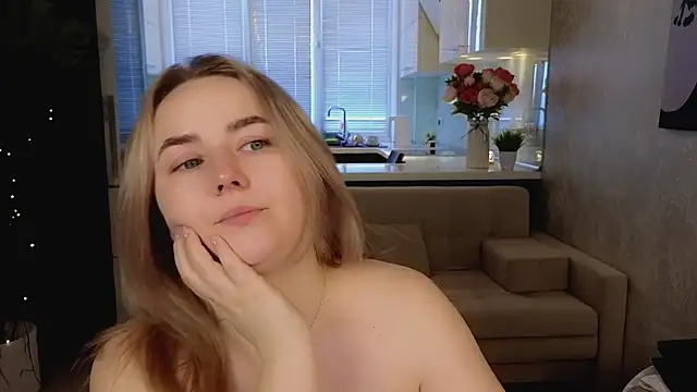 Mira Mermayd online show from March 27, 2026, 1:22 am