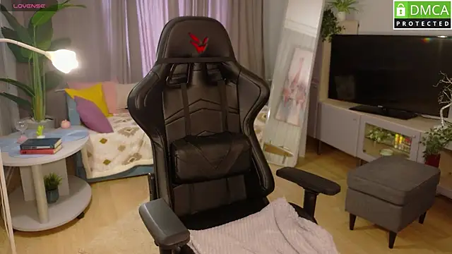 Mira Mermayd online show from May 17, 2026, 1:14 am