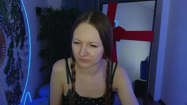 Snapshot of freya_nilsson chatting on January 3, 2025, 12:52 pm freya nilsson online show from January 3, 2025, 12:52 pm