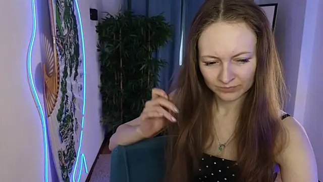 Snapshot of freya_nilsson chatting on January 13, 2025, 12:24 pm freya nilsson online show from January 13, 2025, 12:24 pm