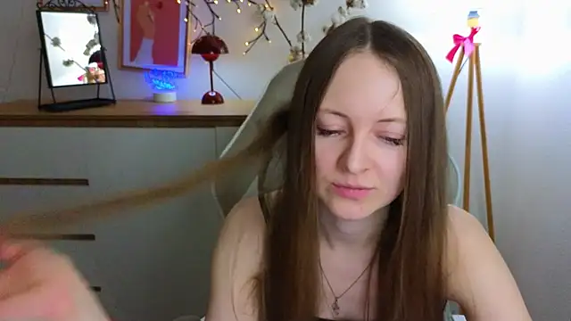 Snapshot of freya_nilsson chatting on January 21, 2025, 7:28 pm freya nilsson online show from January 21, 2025, 7:28 pm