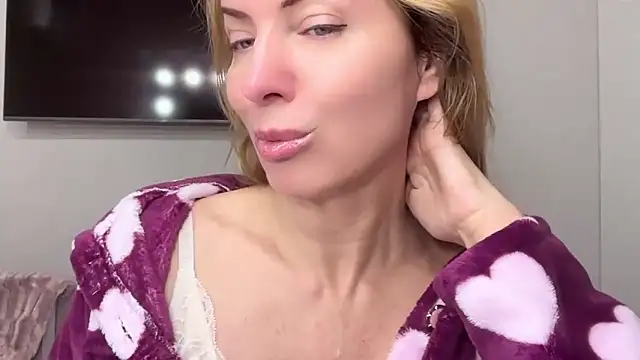 RachellAmazing online show from February 8, 2025, 6:22 am