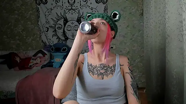 Snapshot of Cutie_Adelia chatting on March 4, 2025, 11:51 am Cutie Adelia online show from March 4, 2025, 11:51 am