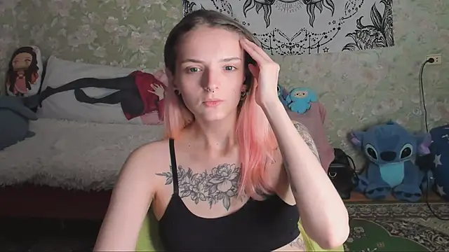 Snapshot of Cutie_Adelia chatting on September 28, 2025, 9:58 am Cutie Adelia online show from September 28, 2025, 9:58 am