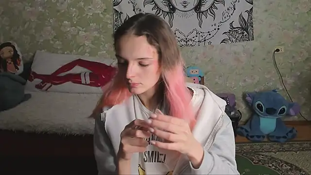 Snapshot of Cutie_Adelia chatting on November 11, 2025, 11:21 am Cutie Adelia online show from November 11, 2025, 11:21 am