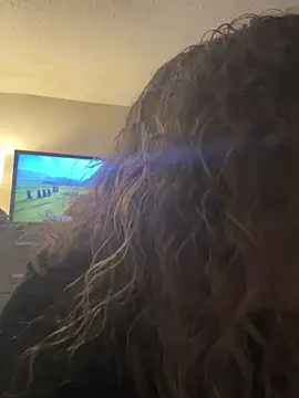 Snapshot of AuroraSummers chatting on February 4, 2025, 6:04 am AuroraSummers online show from February 4, 2025, 6:04 am