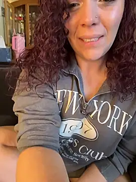 AuroraSummers online show from March 20, 2026, 3:17 pm