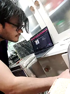 Snapshot of alex78265 chatting on March 1, 2026, 8:16 am alex78265 online show from March 1, 2026, 8:16 am