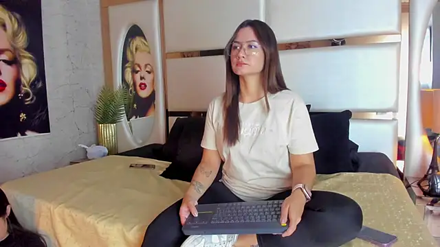 celestestars online show from November 19, 2025, 9:26 pm