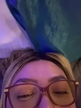 nativepumpkin95 online show from February 25, 2025, 11:11 pm