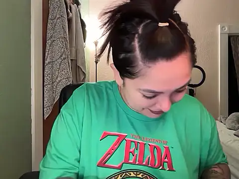 nativepumpkin95 online show from November 18, 2025, 8:46 pm