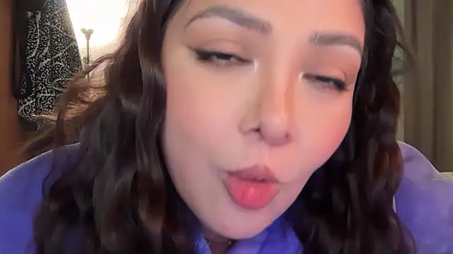 nativepumpkin95 online show from December 5, 2025, 3:37 am