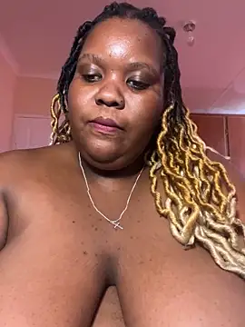 Snapshot of Michyboldy chatting on February 17, 2025, 10:07 am Michyboldy online show from February 17, 2025, 10:07 am