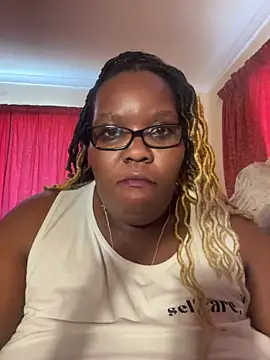 Snapshot of Michyboldy chatting on February 25, 2025, 11:41 am Michyboldy online show from February 25, 2025, 11:41 am