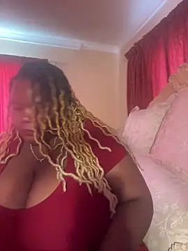 Snapshot of Michyboldy chatting on March 4, 2025, 5:00 am Michyboldy online show from March 4, 2025, 5:00 am