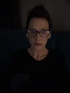 Snapshot of Fiona_Kent_ chatting on February 1, 2026, 2:21 am Fiona Kent online show from February 1, 2026, 2:21 am