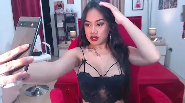 Snapshot of FrancineGarcia chatting on December 12, 2024, 10:09 pm FrancineGarcia online show from December 12, 2024, 10:09 pm