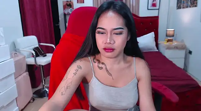 Snapshot of FrancineGarcia chatting on February 16, 2025, 6:32 am FrancineGarcia online show from February 16, 2025, 6:32 am