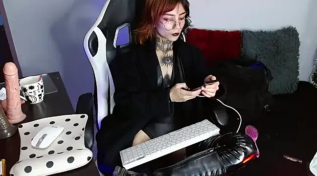 Snapshot of Ardat_Lili69 chatting on February 4, 2025, 12:29 am Ardat Lili69 online show from February 4, 2025, 12:29 am