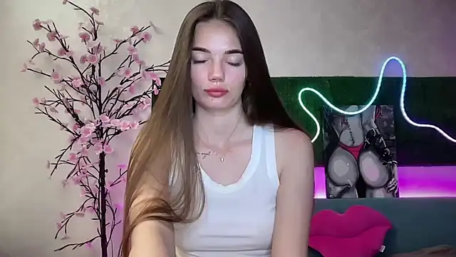 Snapshot of Miracle_angel_ chatting on June 10, 2026, 6:18 pm Miracle angel online show from June 10, 2026, 6:18 pm