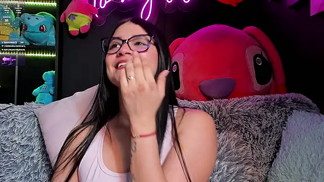 Emilyjhonson 01 online show from March 8, 2025, 3:02 pm