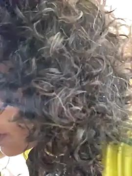 Snapshot of Goldenlace chatting on October 2, 2025, 11:50 am Goldenlace online show from October 2, 2025, 11:50 am