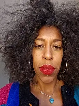 Snapshot of Goldenlace chatting on December 16, 2025, 1:16 pm Goldenlace online show from December 16, 2025, 1:16 pm