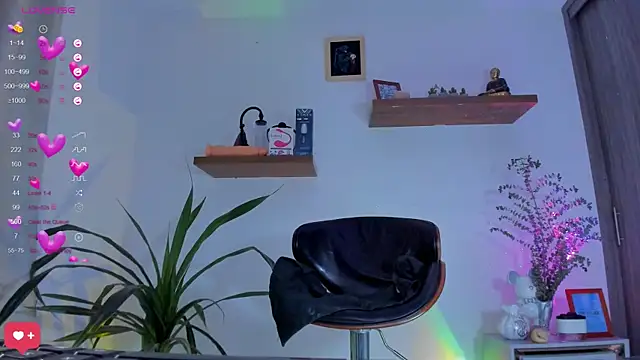 Snapshot of Barbigirlx_ chatting on February 1, 2025, 8:18 am Barbigirlx online show from February 1, 2025, 8:18 am