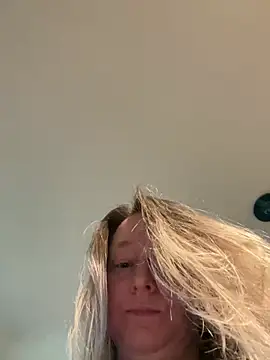 Snapshot of Vivian_MayXxX chatting on December 18, 2024, 9:29 pm Vivian MayXxX online show from December 18, 2024, 9:29 pm