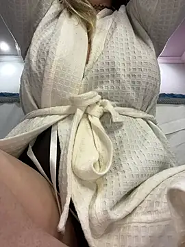 Snapshot of Vivian_MayXxX chatting on January 11, 2025, 2:41 am Vivian MayXxX online show from January 11, 2025, 2:41 am