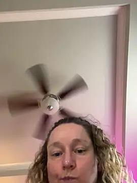 Snapshot of Vivian_MayXxX chatting on February 7, 2025, 9:15 pm Vivian MayXxX online show from February 7, 2025, 9:15 pm