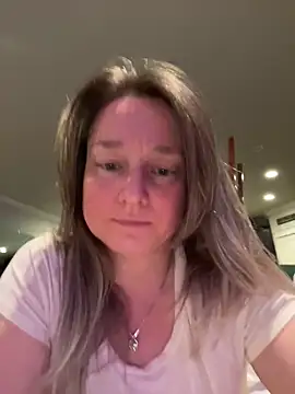 Snapshot of Vivian_MayXxX chatting on March 8, 2025, 11:28 pm Vivian MayXxX online show from March 8, 2025, 11:28 pm