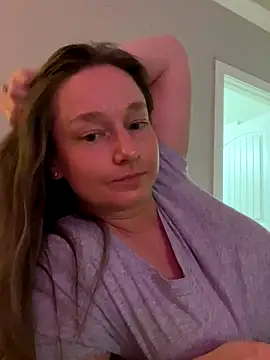 Snapshot of Vivian_MayXxX chatting on October 7, 2025, 10:18 pm Vivian MayXxX online show from October 7, 2025, 10:18 pm