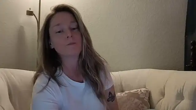 Snapshot of Vivian_MayXxX chatting on November 4, 2025, 11:37 pm Vivian MayXxX online show from November 4, 2025, 11:37 pm