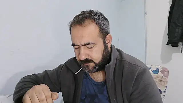 Snapshot of ZYXEL353 chatting on January 18, 2026, 8:56 pm ZYXEL353 online show from January 18, 2026, 8:56 pm