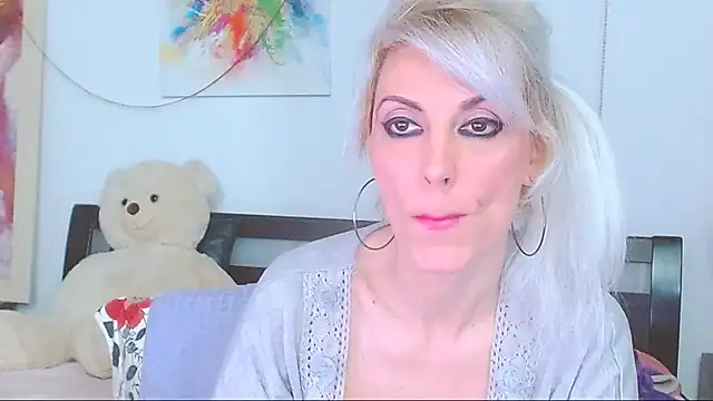 Snapshot of HoneyLara chatting on March 29, 2026, 9:04 pm HoneyLara online show from March 29, 2026, 9:04 pm