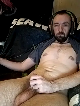 Snapshot of ShadowyTube chatting on October 18, 2025, 10:43 pm ShadowyTube online show from October 18, 2025, 10:43 pm