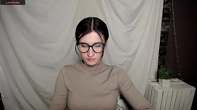MaryEm976 online show from December 6, 2024, 11:54 am