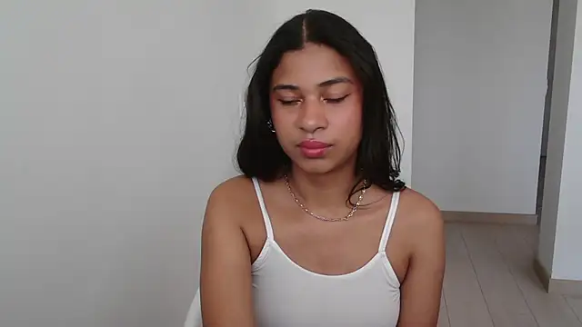 Snapshot of dark_enchantress_ chatting on January 4, 2025, 5:05 pm dark enchantress online show from January 4, 2025, 5:05 pm