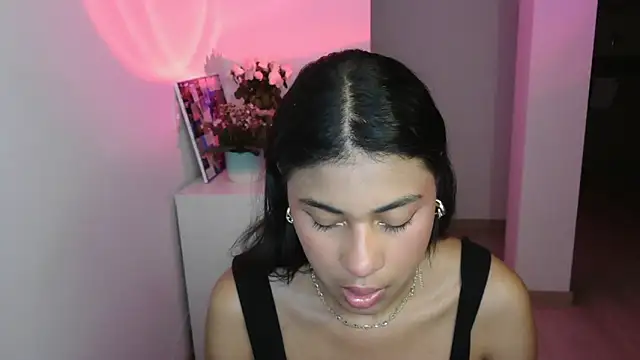 Snapshot of dark_enchantress_ chatting on January 9, 2025, 11:34 pm dark enchantress online show from January 9, 2025, 11:34 pm