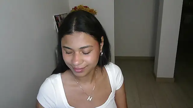 Snapshot of dark_enchantress_ chatting on January 16, 2025, 2:19 am dark enchantress online show from January 16, 2025, 2:19 am