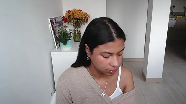 Snapshot of dark_enchantress_ chatting on January 17, 2025, 10:01 pm dark enchantress online show from January 17, 2025, 10:01 pm