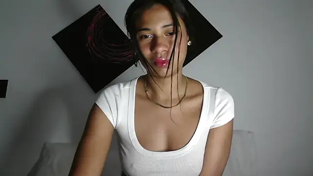 Snapshot of dark_enchantress_ chatting on November 1, 2025, 10:34 pm dark enchantress online show from November 1, 2025, 10:34 pm