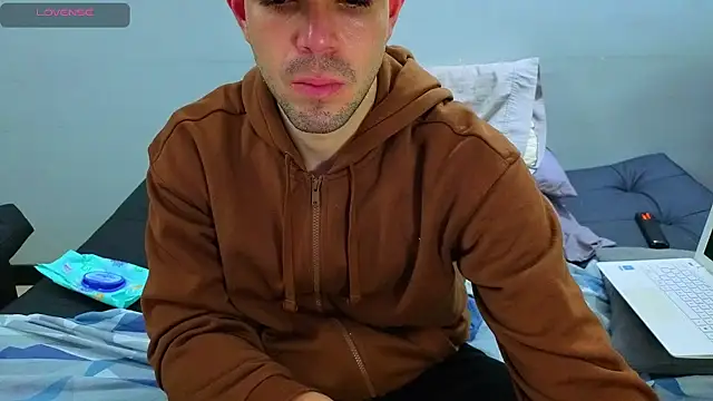 Snapshot of Matiashorney chatting on October 29, 2025, 2:03 am Matiashorney online show from October 29, 2025, 2:03 am