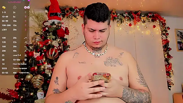 Snapshot of Thomas_chubbyxhot chatting on December 7, 2024, 9:17 am Thomas chubbyxhot online show from December 7, 2024, 9:17 am