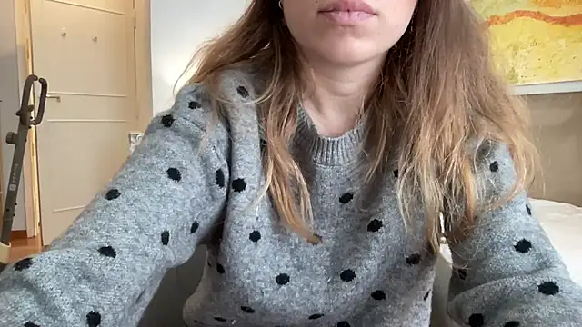 Snapshot of Mollyy998 chatting on October 29, 2025, 8:38 am Mollyy998 online show from October 29, 2025, 8:38 am