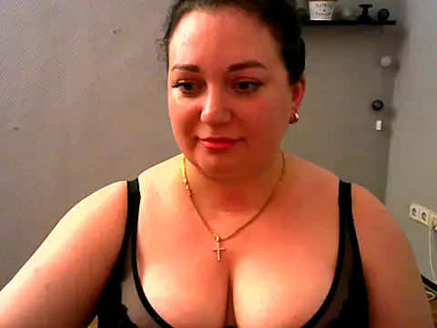 Snapshot of AmanaGi chatting on January 25, 2025, 12:47 pm AmanaGi online show from January 25, 2025, 12:47 pm