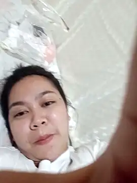 Hotbaby 1523 online show from October 17, 2025, 11:13 am