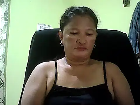 Snapshot of hott_scarlett chatting on January 23, 2025, 11:47 pm hott scarlett online show from January 23, 2025, 11:47 pm